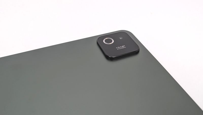 1300万画素カメラ搭載でメモ程度の撮影は可能