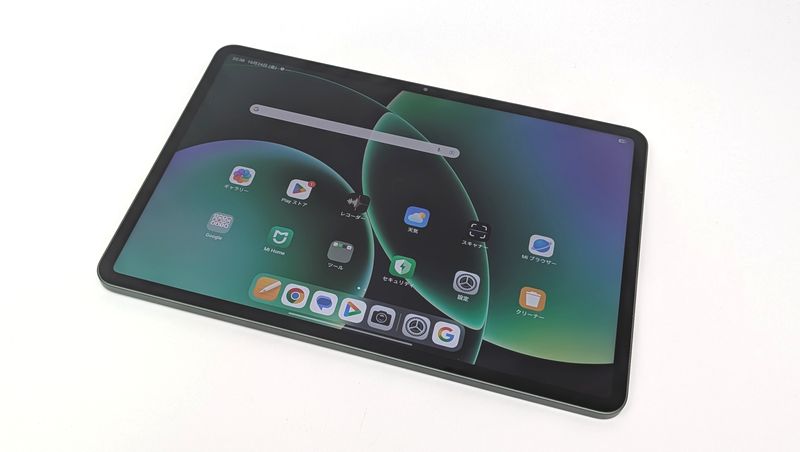 絶妙なサイズ感の11.2インチ液晶ディスプレイは表示品質も満足!