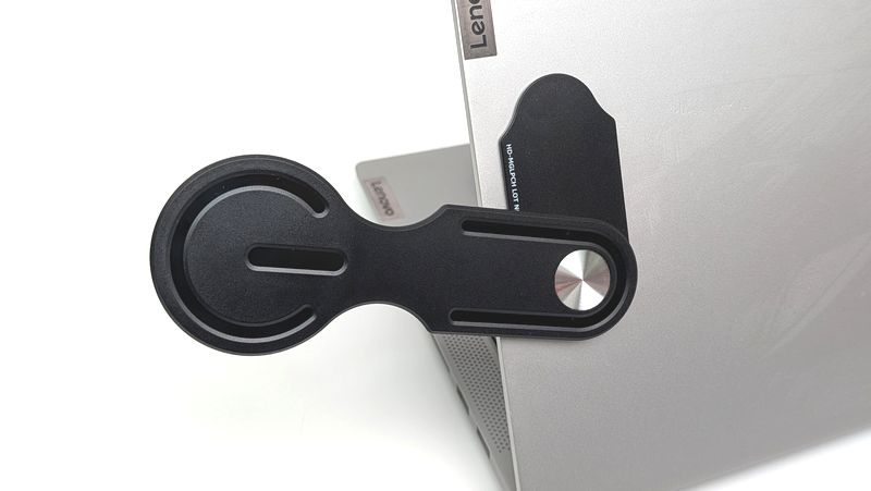 アームは左右に約80°動かせる