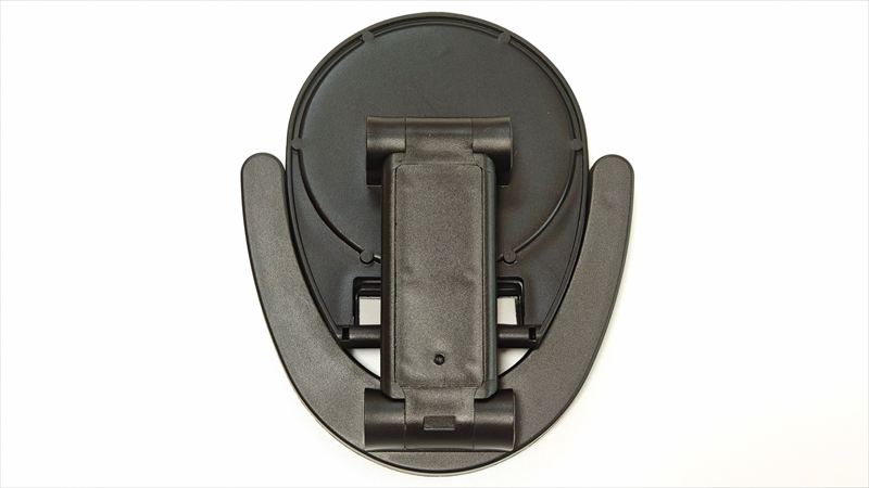 折りたたみ式でコンパクトに