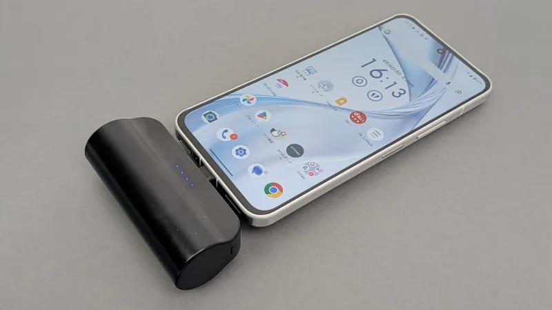 バッテリー残量は4段階のライト点灯で表示