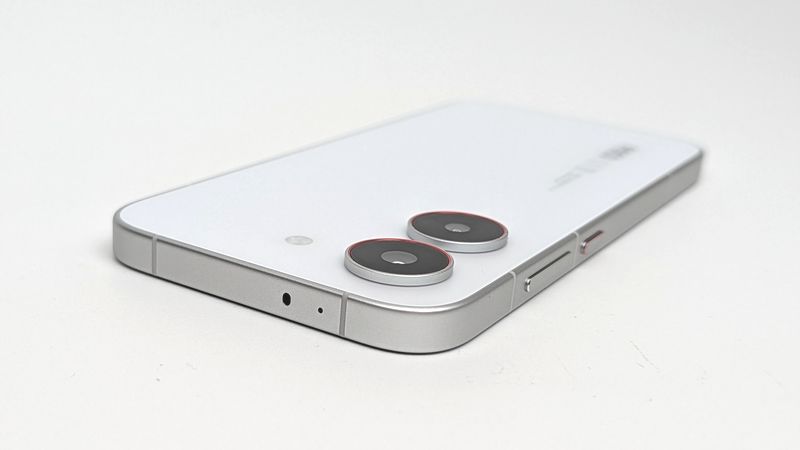 Dolby Atmos対応のステレオスピーカーでコンテンツを楽しめる