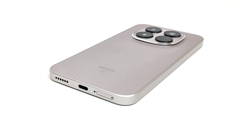 3.5mmイヤホンジャックは非搭載