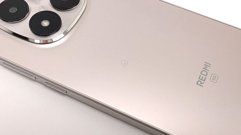 おサイフケータイ（FeliCa）＆IP68防水防塵に対応