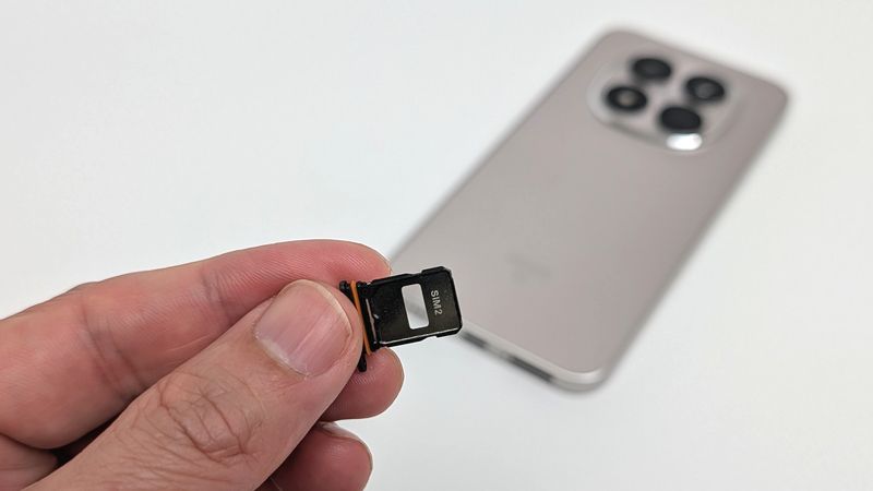 物理SIMとeSIMを柔軟に組み合わせることができる