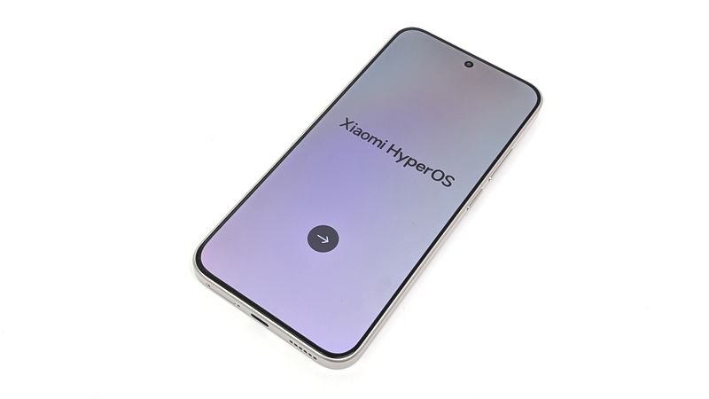 スリムなベゼルデザインでの高い没入感