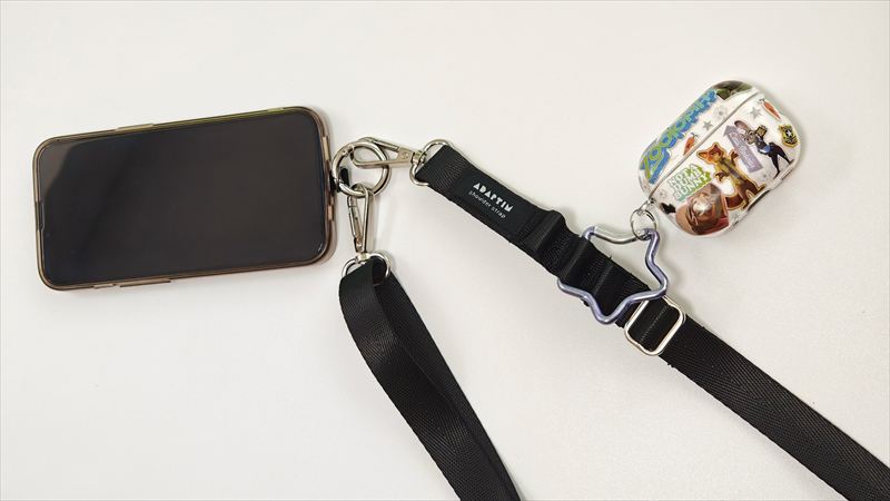 アクセサリーループ3ヶ所付きで便利