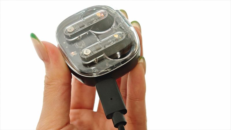 充電はUSB Type-Cに対応