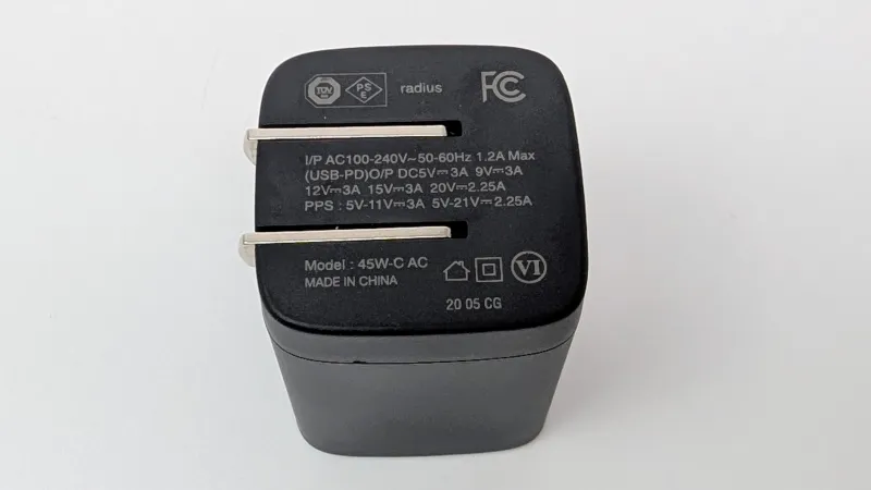 小さく「radius」の刻印