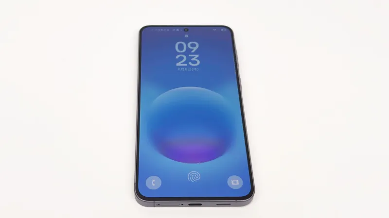 「Galaxy A57 5G」で指紋認証センサーはどこ?