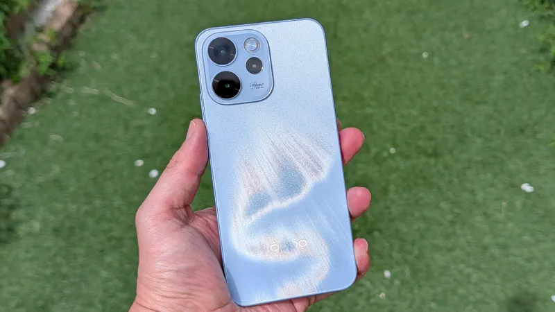 「OPPO Reno15 A」は大容量バッテリー搭載で気になるサイズと重さ!