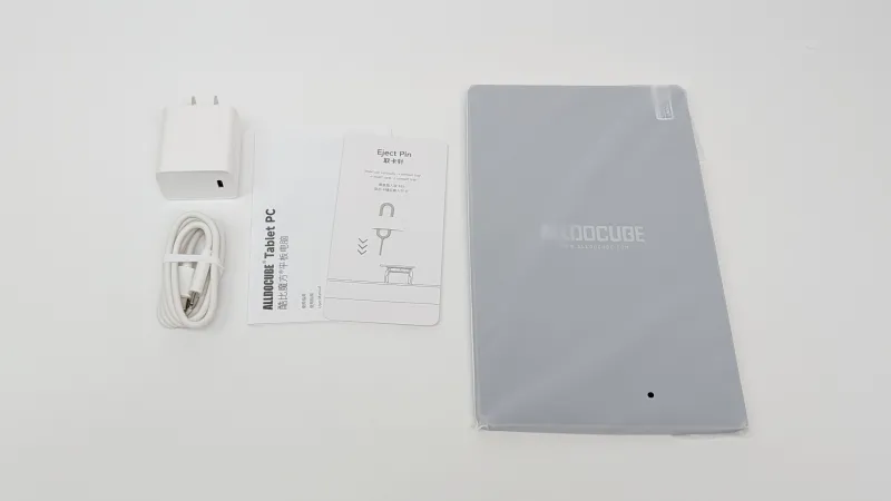 「iPlay 80 mini Turbo」の付属品をチェック
