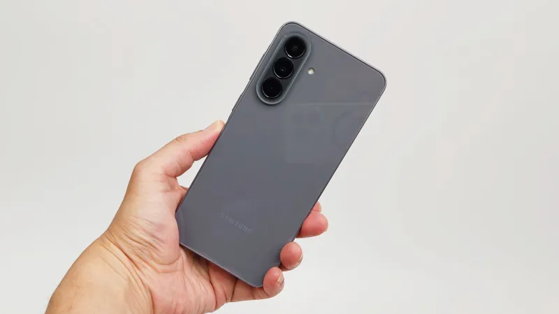 「Galaxy A57 5G」は最大45W急速充電に対応