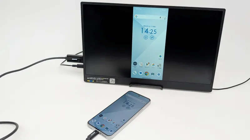 「arrows Alpha2」は対応ケーブル1本でテレビやモニターに映像出力