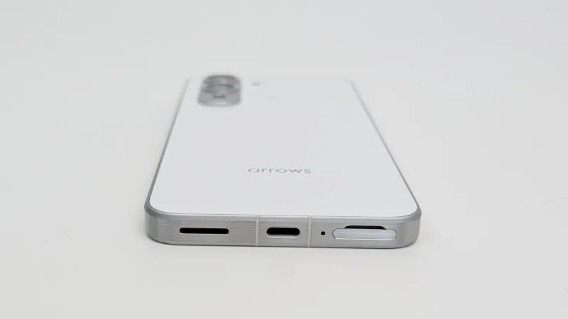 5370mAhバッテリーと90W急速充電の強力なバッテリー周り
