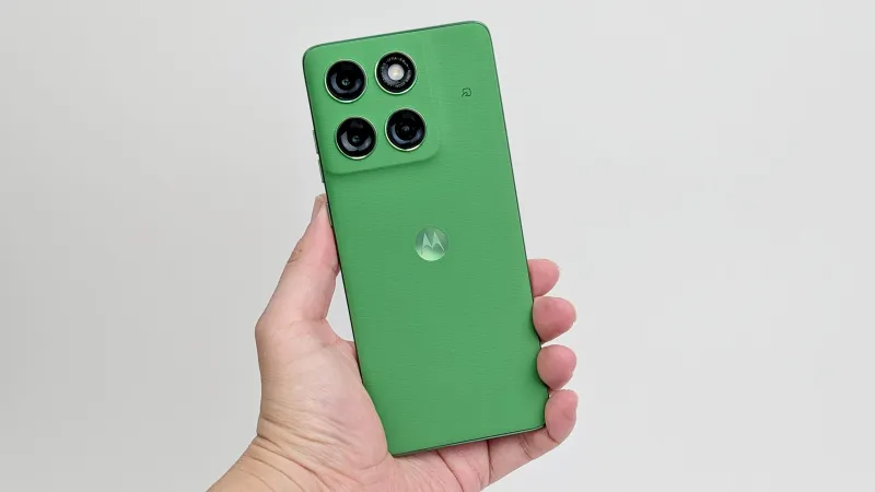 「motorola edge 60」は外部モニターにHDMI有線映像出力できる？